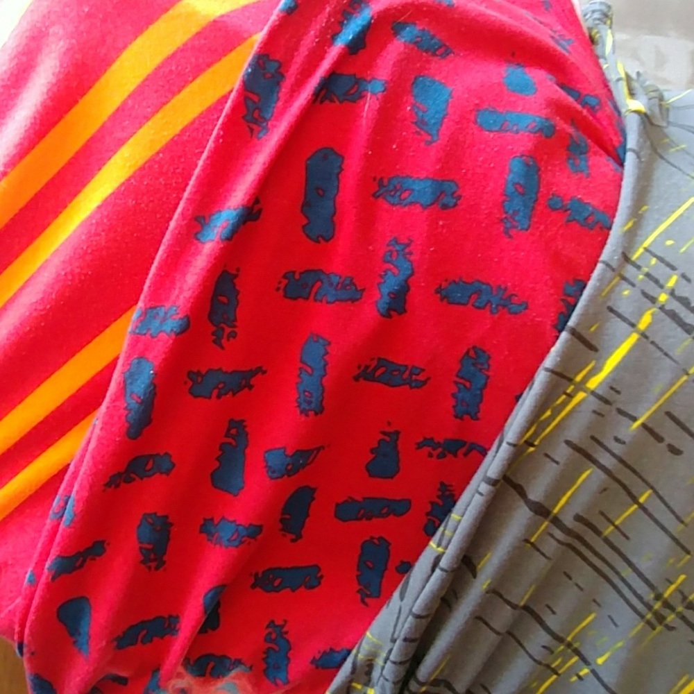 3 LuLaRoe Perfect Tees XXS in GUC